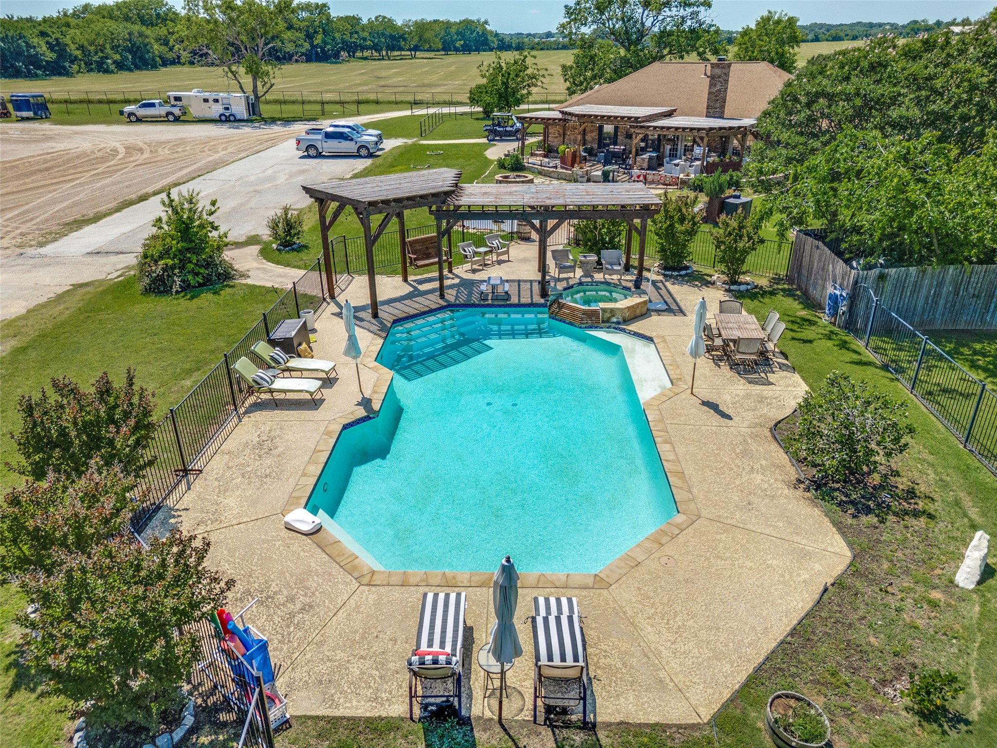 9940 Cole Road Pilot Point TX 76258