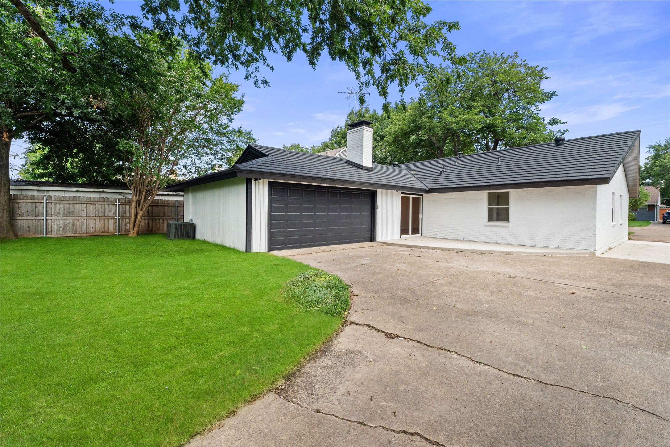 10236 Mapleridge Drive Dallas TX 75238