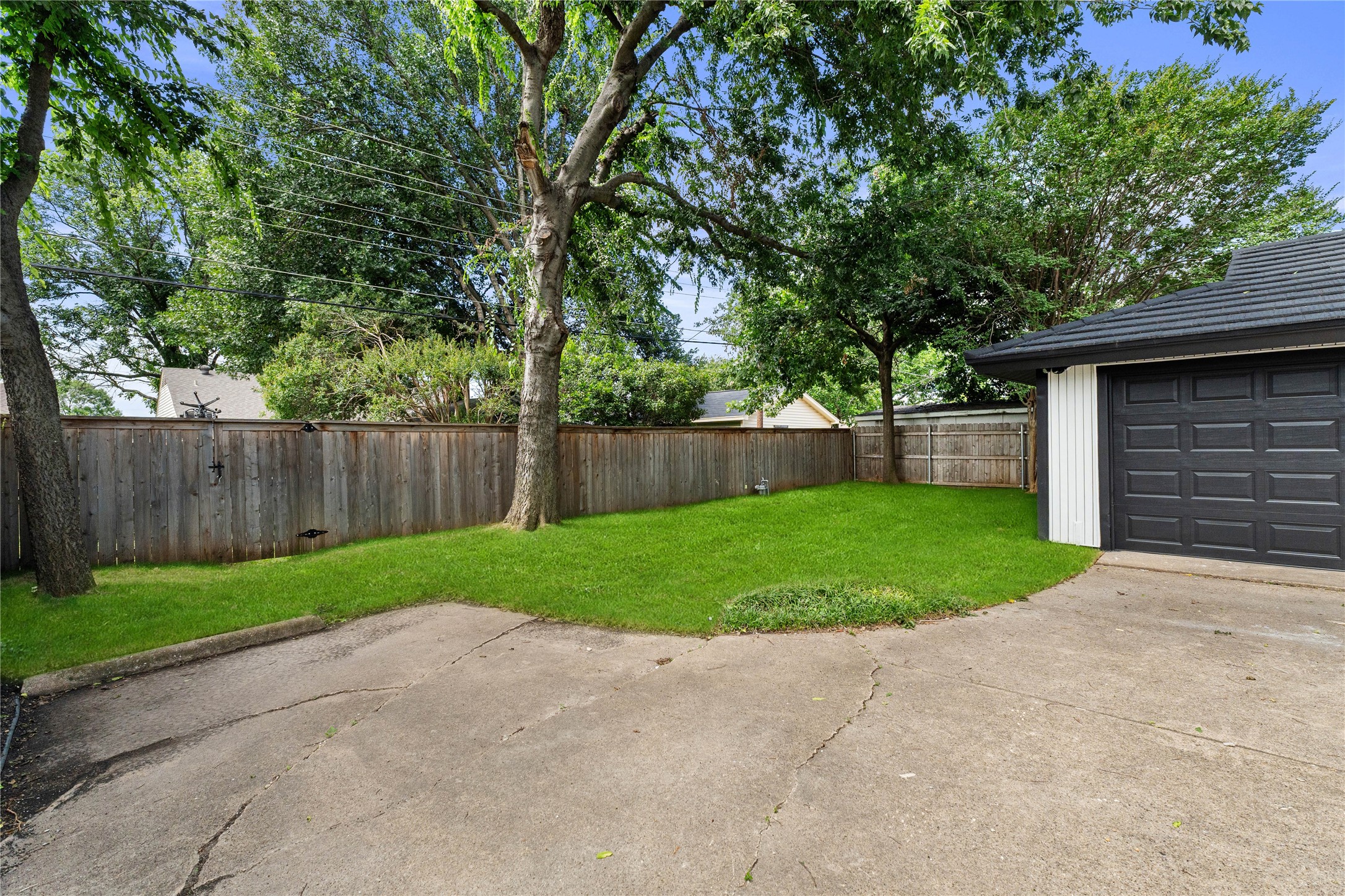 10236 Mapleridge Drive Dallas TX 75238