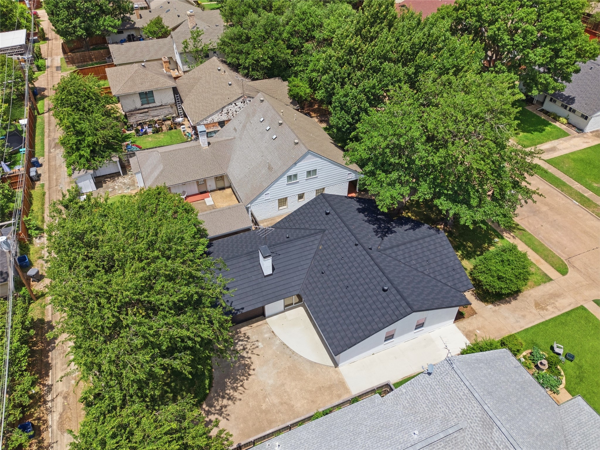 10236 Mapleridge Drive Dallas TX 75238