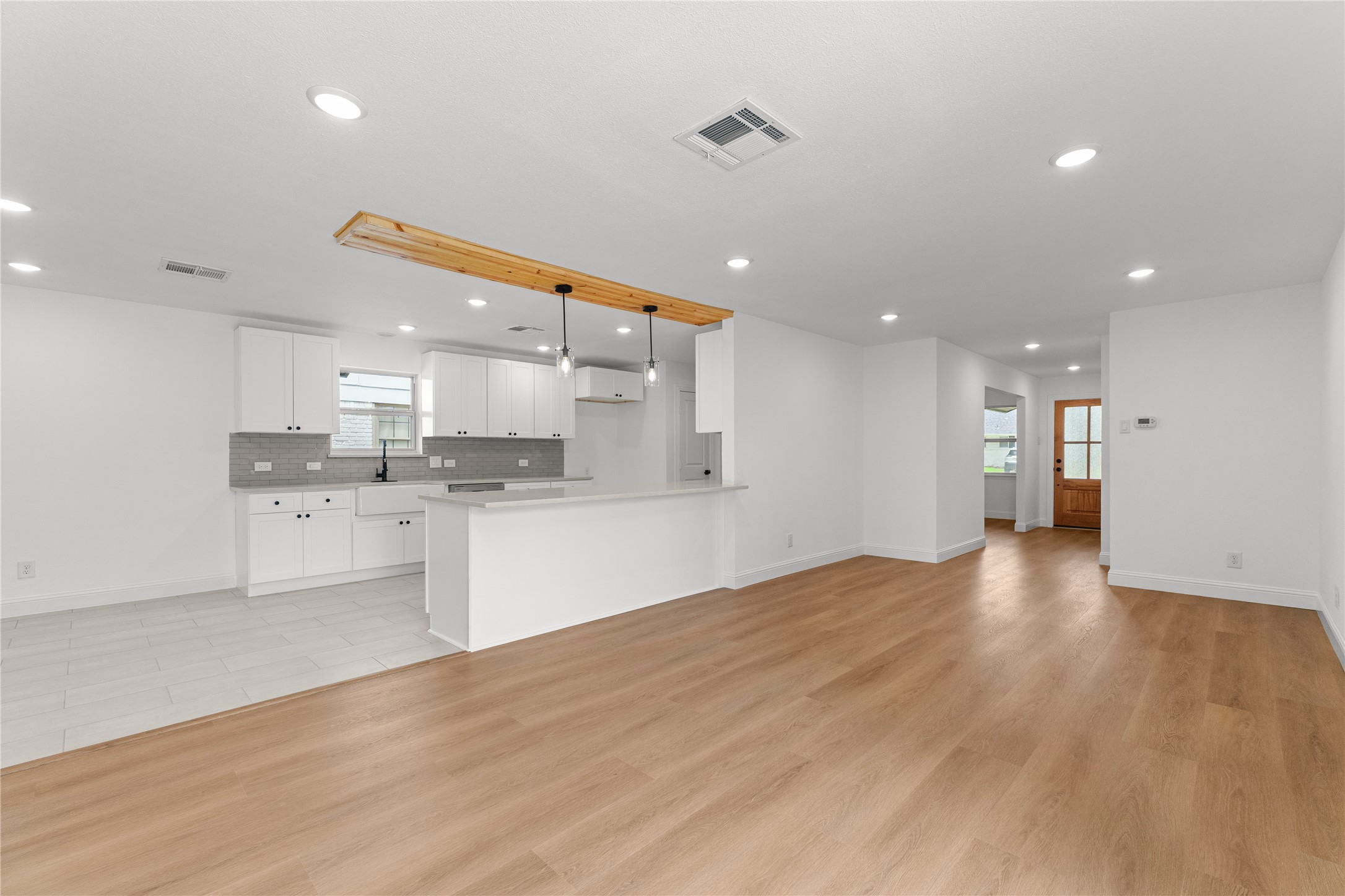 10236 Mapleridge Drive Dallas TX 75238