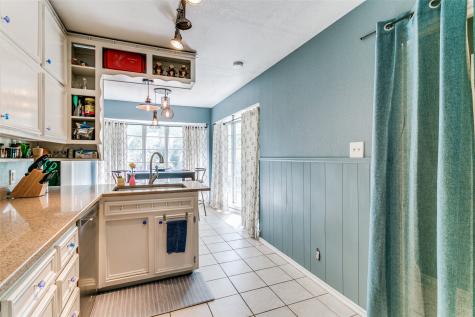 1000 Sherwood Drive Bedford TX 76022