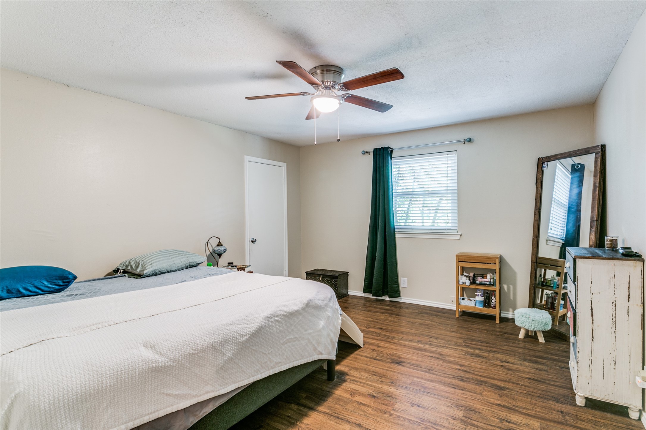 1000 Sherwood Drive Bedford TX 76022