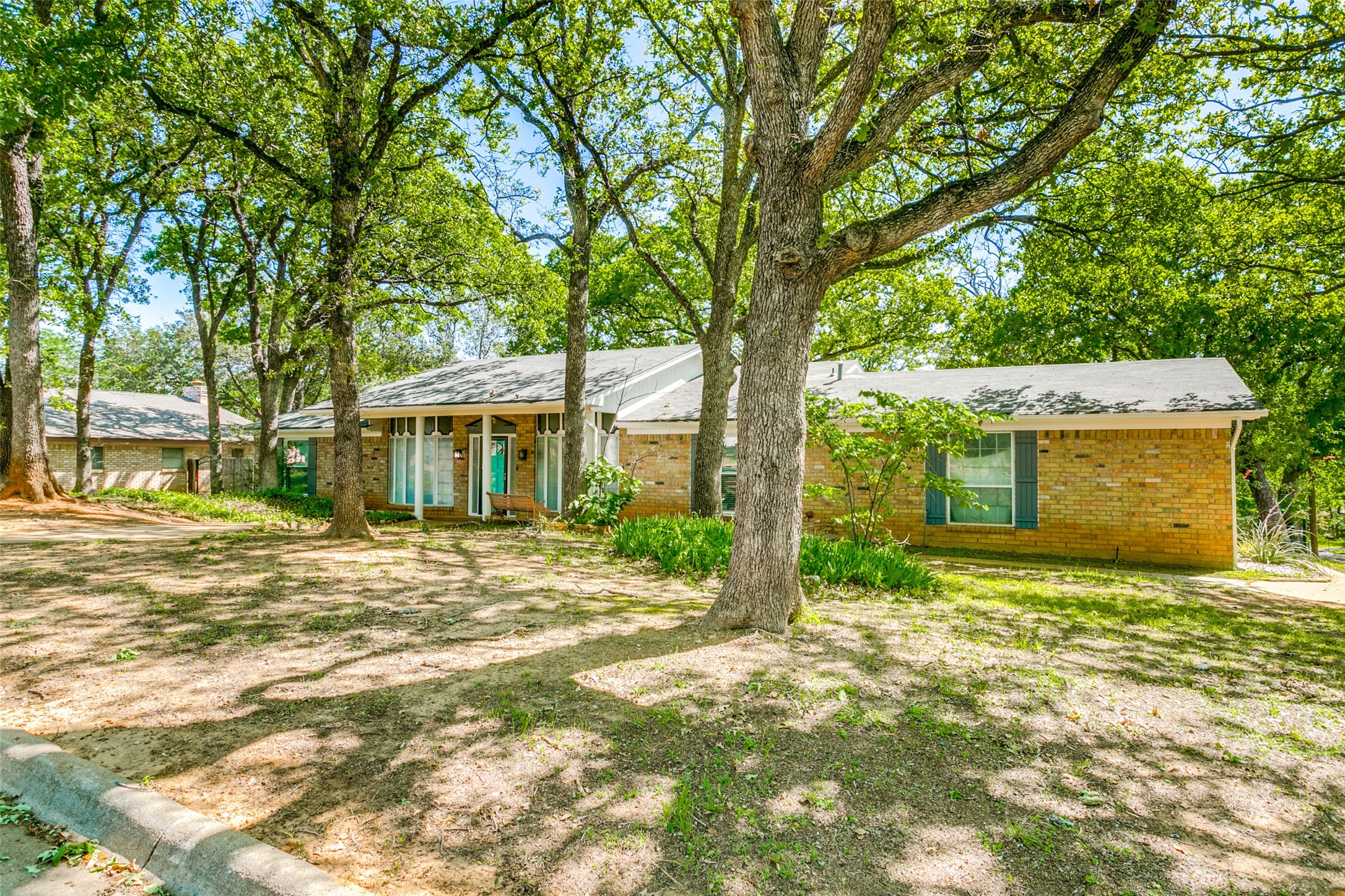 1000 Sherwood Drive Bedford TX 76022