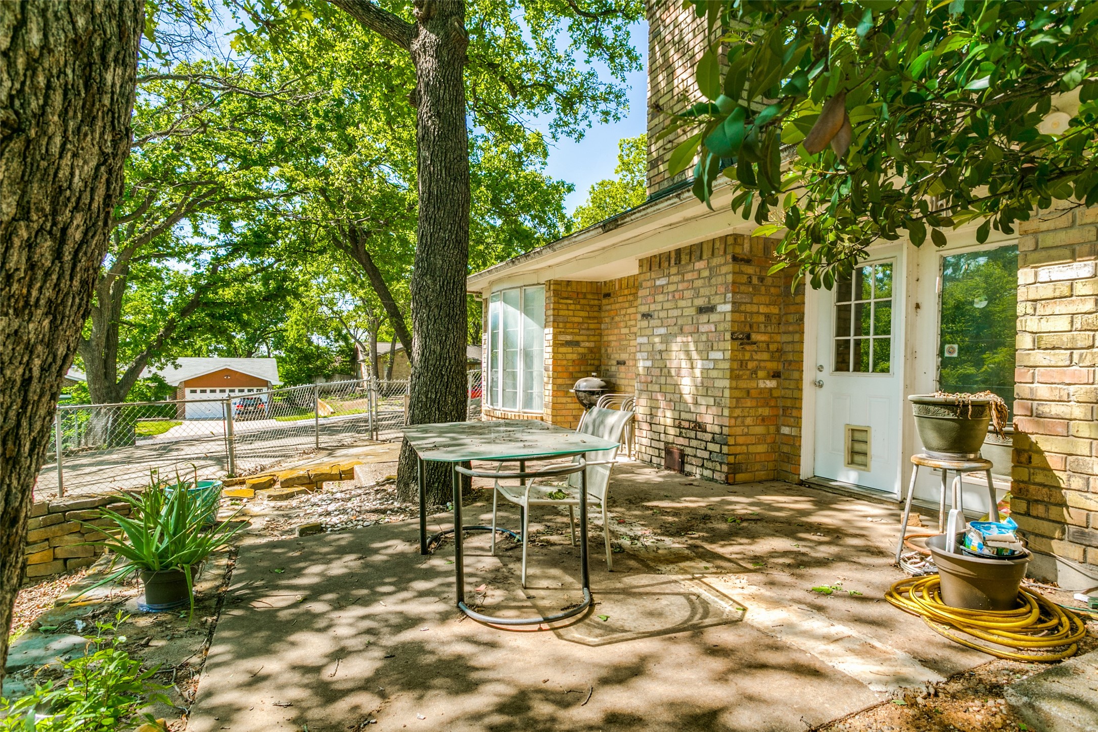 1000 Sherwood Drive Bedford TX 76022