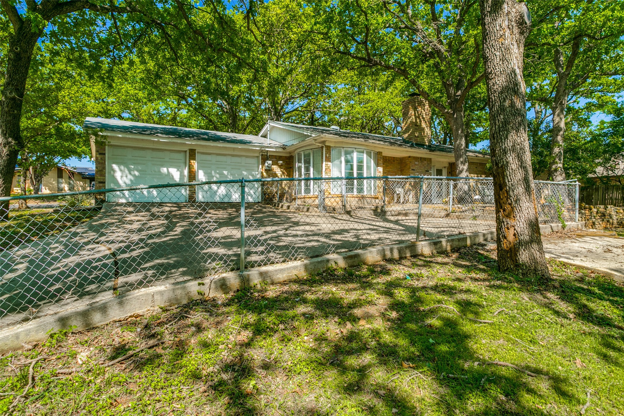 1000 Sherwood Drive Bedford TX 76022