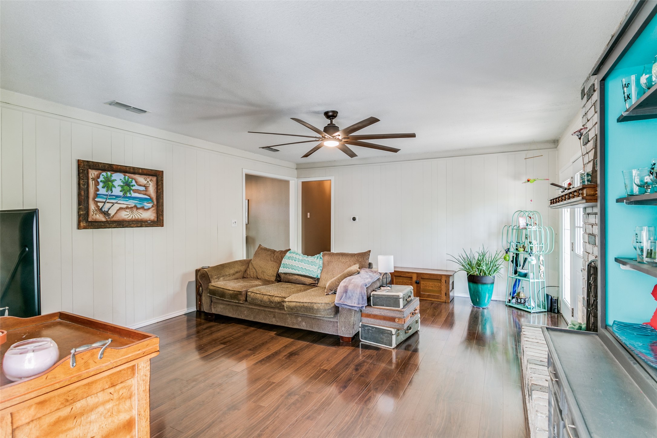 1000 Sherwood Drive Bedford TX 76022