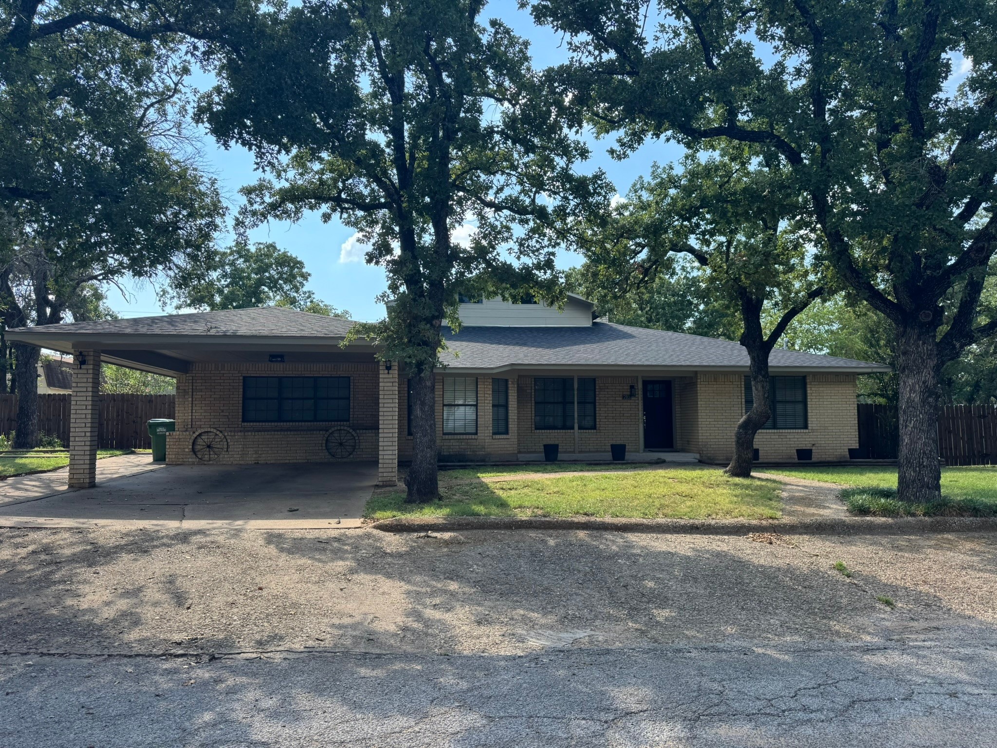 703 San Jacinto Street Mineral Wells TX 76067
