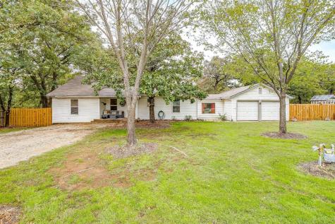 405 Center Lane Fort Worth TX 76140