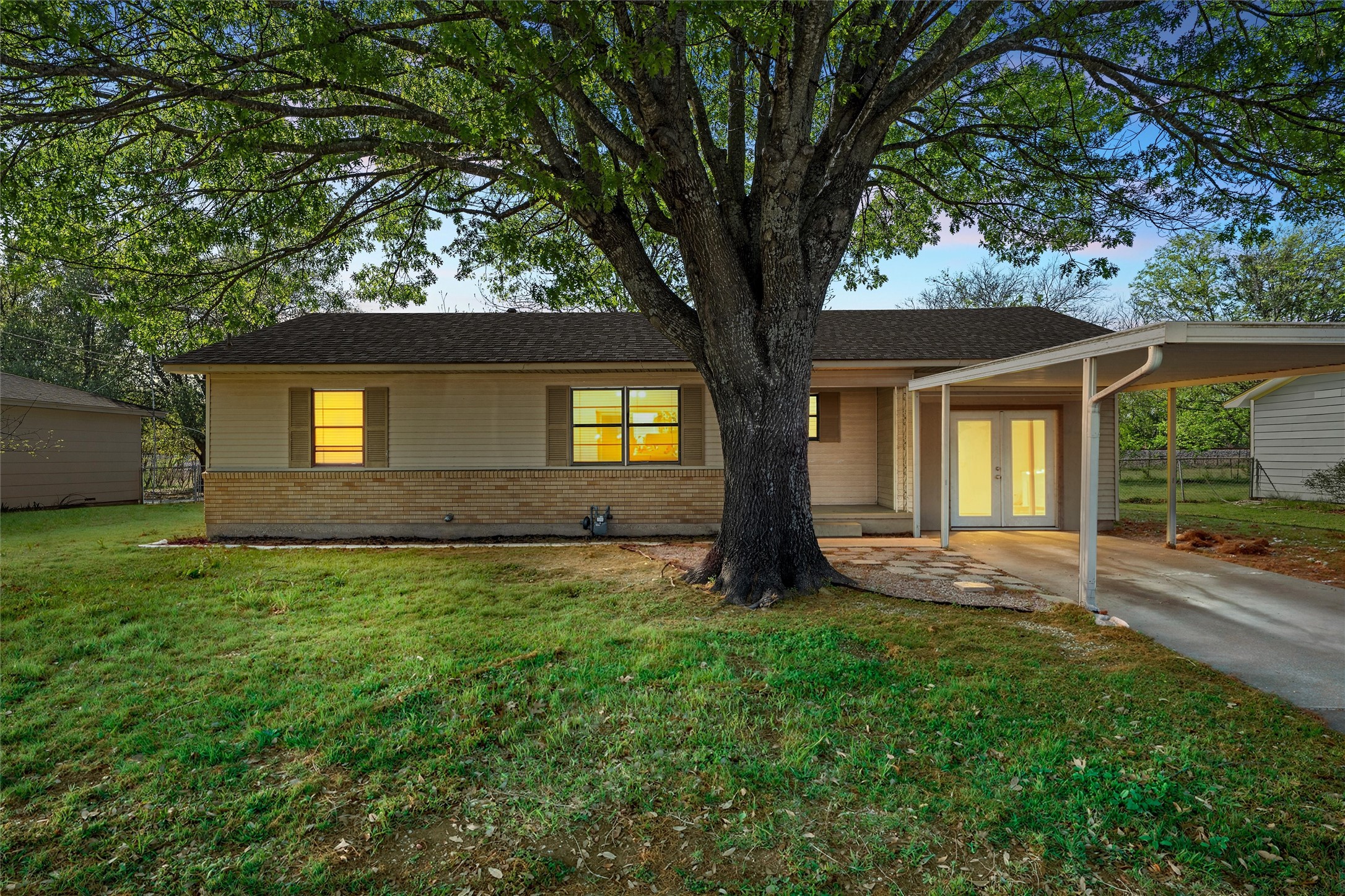 901 N Main Street West TX 76691