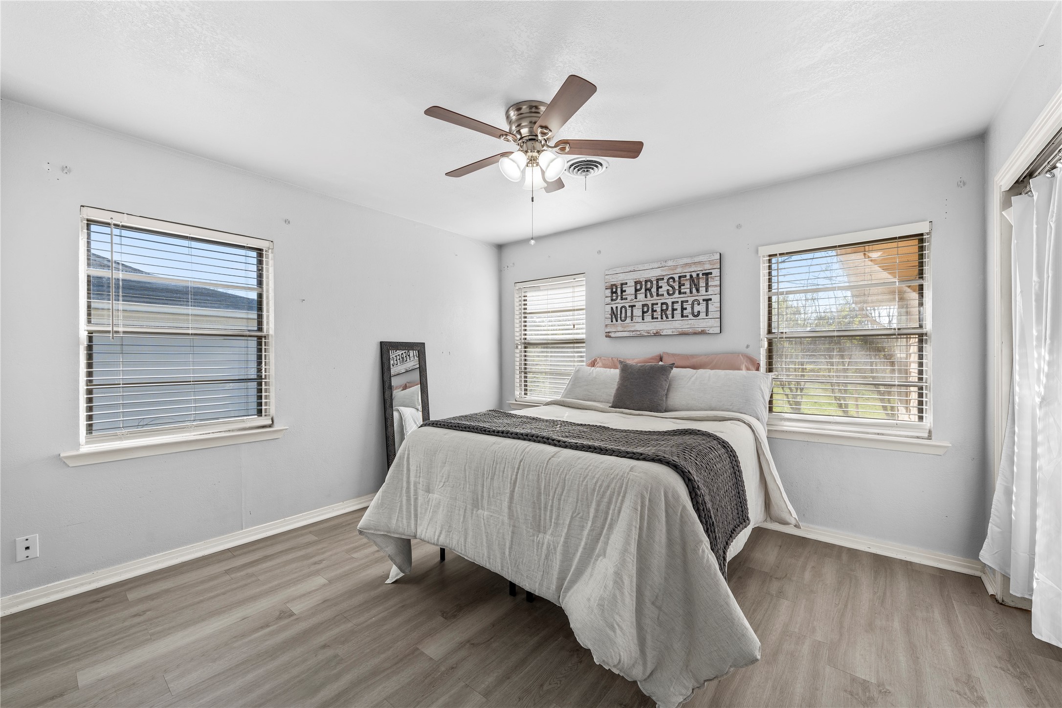 901 N Main Street West TX 76691