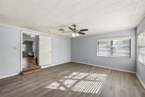 901 N Main Street West TX 76691