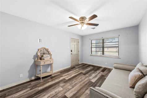 901 N Main Street West TX 76691