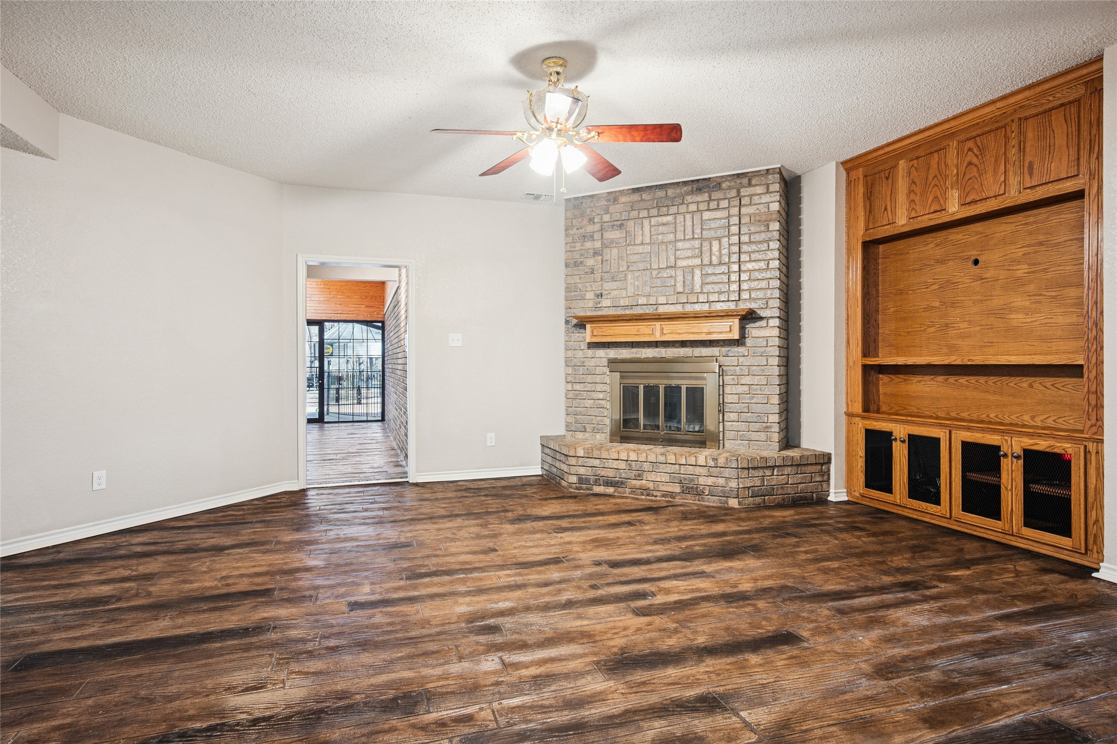 6707 Us 287 Highway Arlington TX 76001