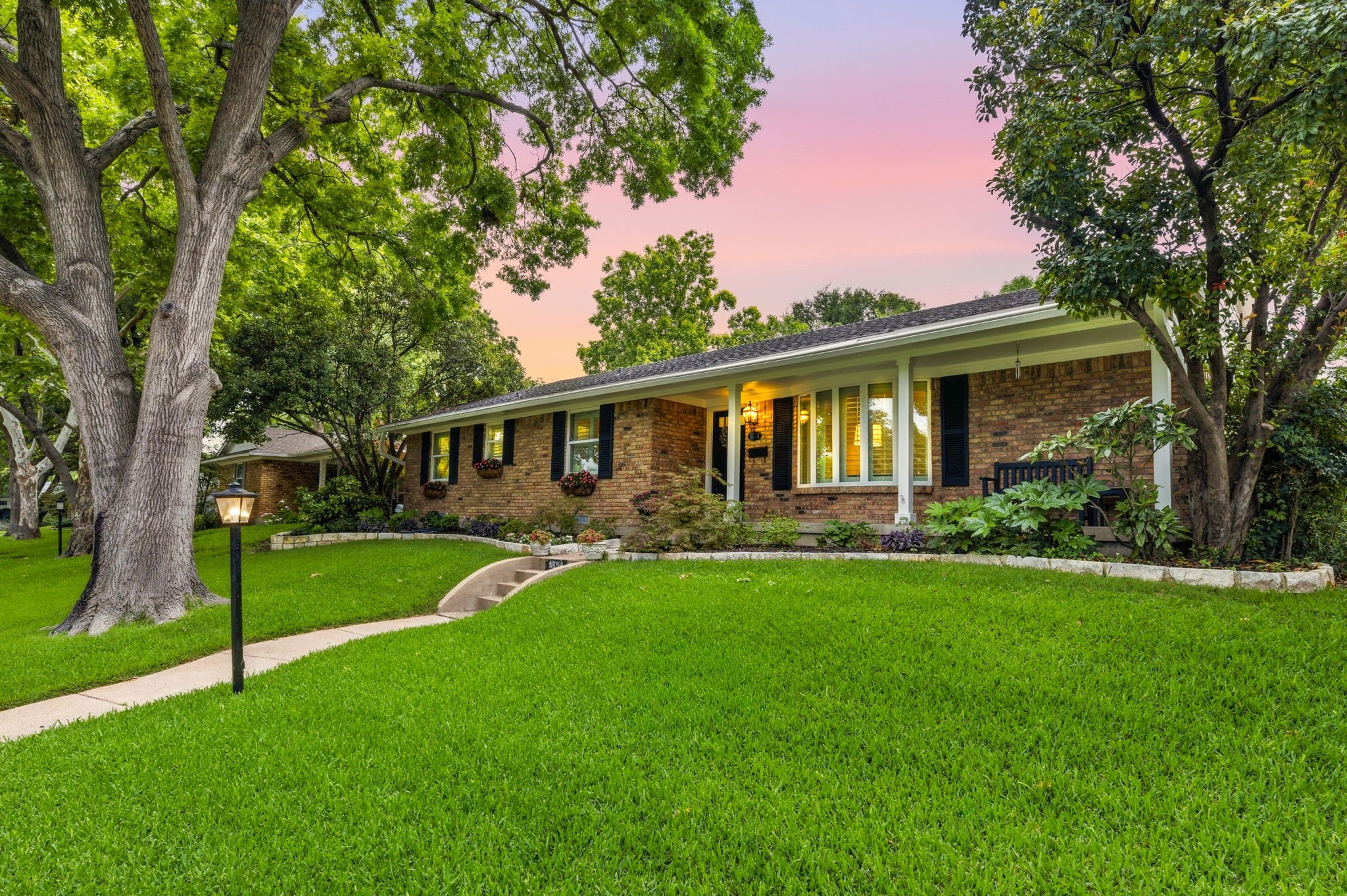 9854 Broken Bow Road Dallas TX 75238