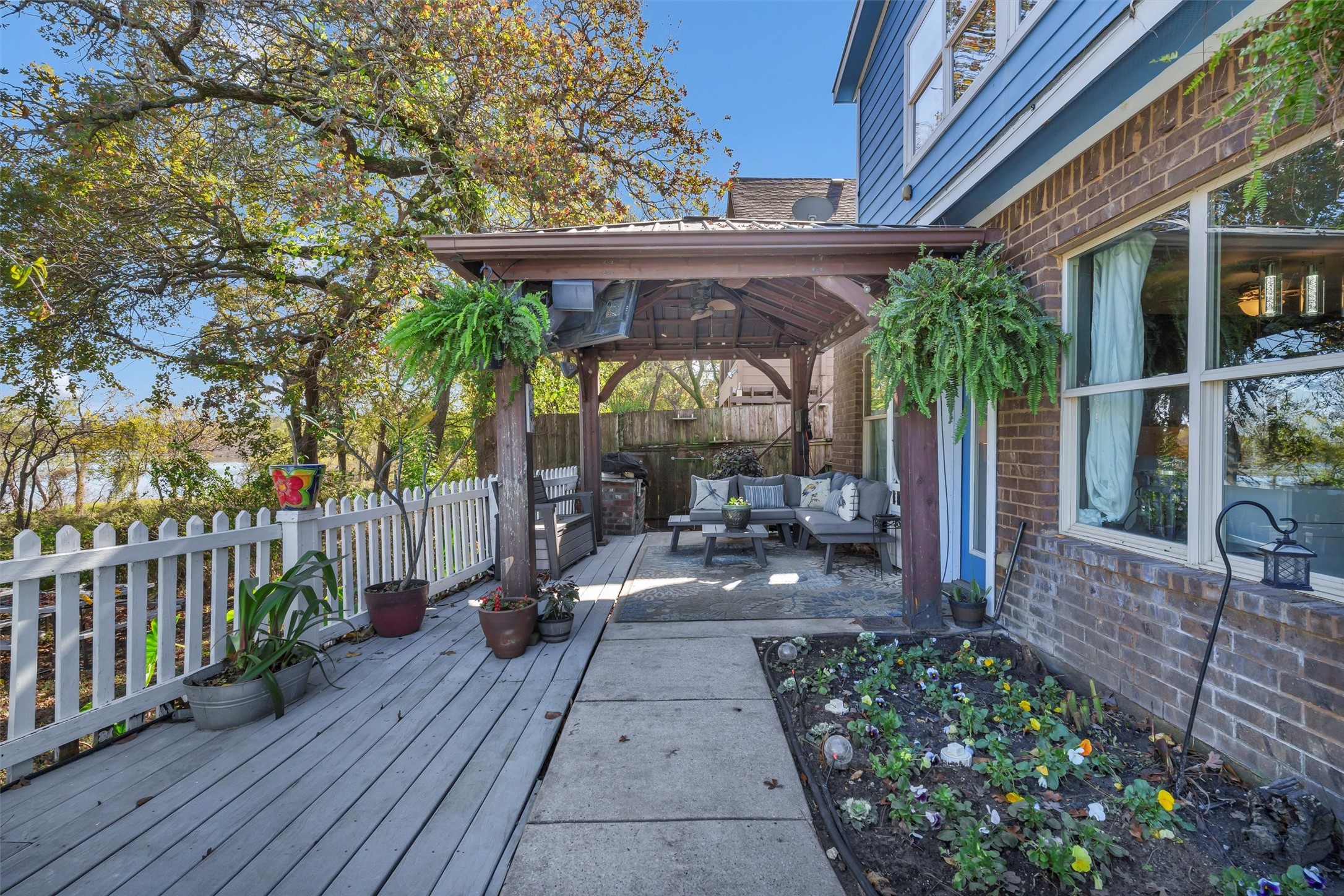 560 Jay Street Shady Shores TX 76208