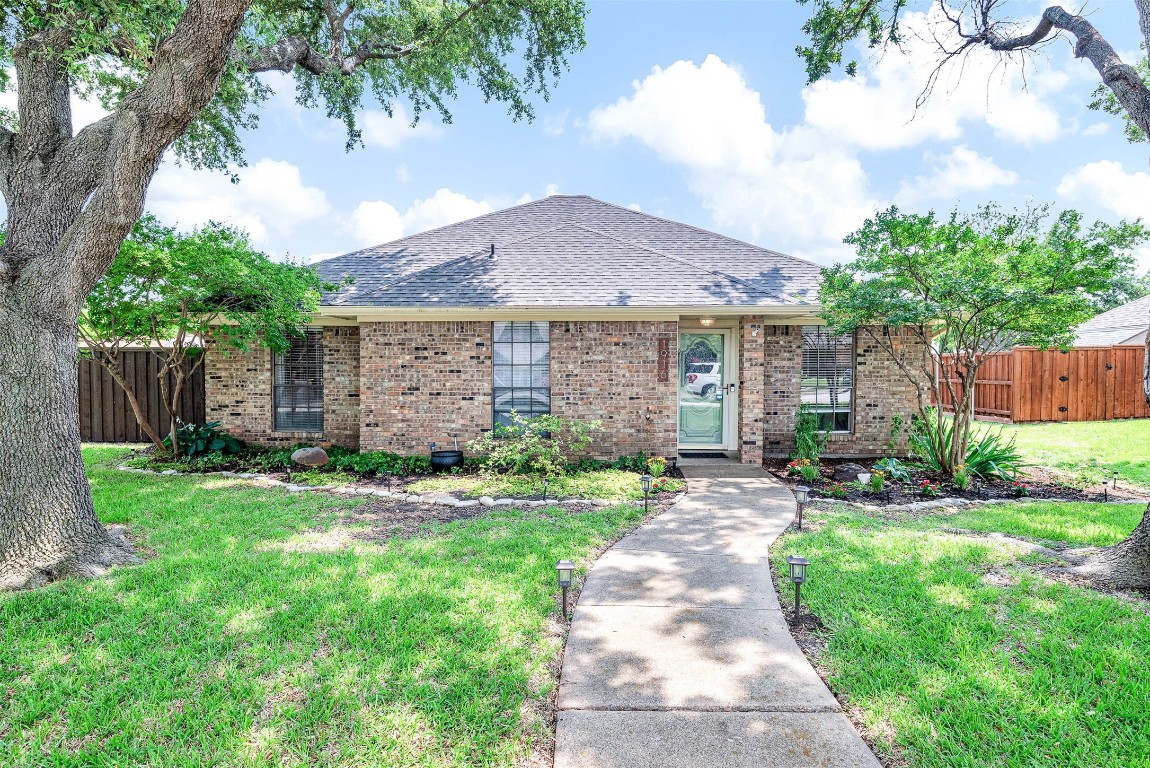 1916 Moore Drive Plano TX 75074