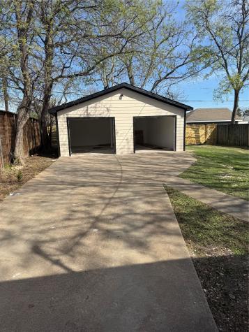 920 S Montreal Avenue Dallas TX 75208
