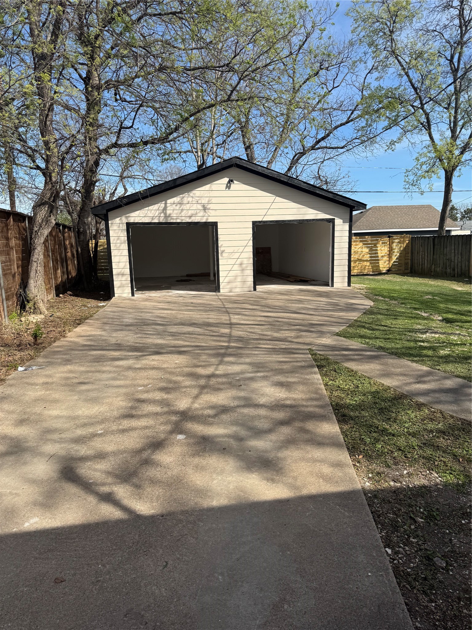 920 S Montreal Avenue Dallas TX 75208