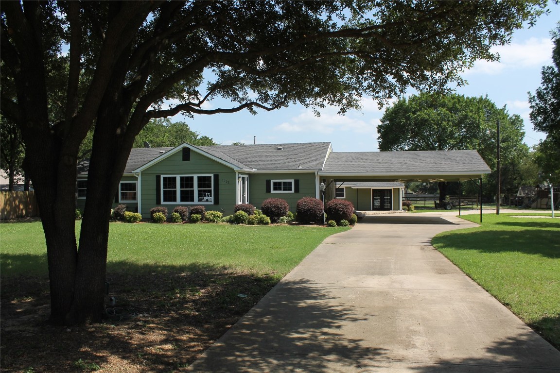 1712 W 7th Street Irving TX 75060