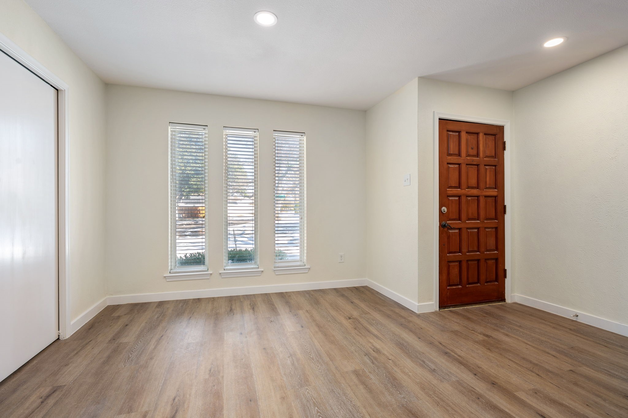 10521 Sandpiper Lane Dallas TX 75230