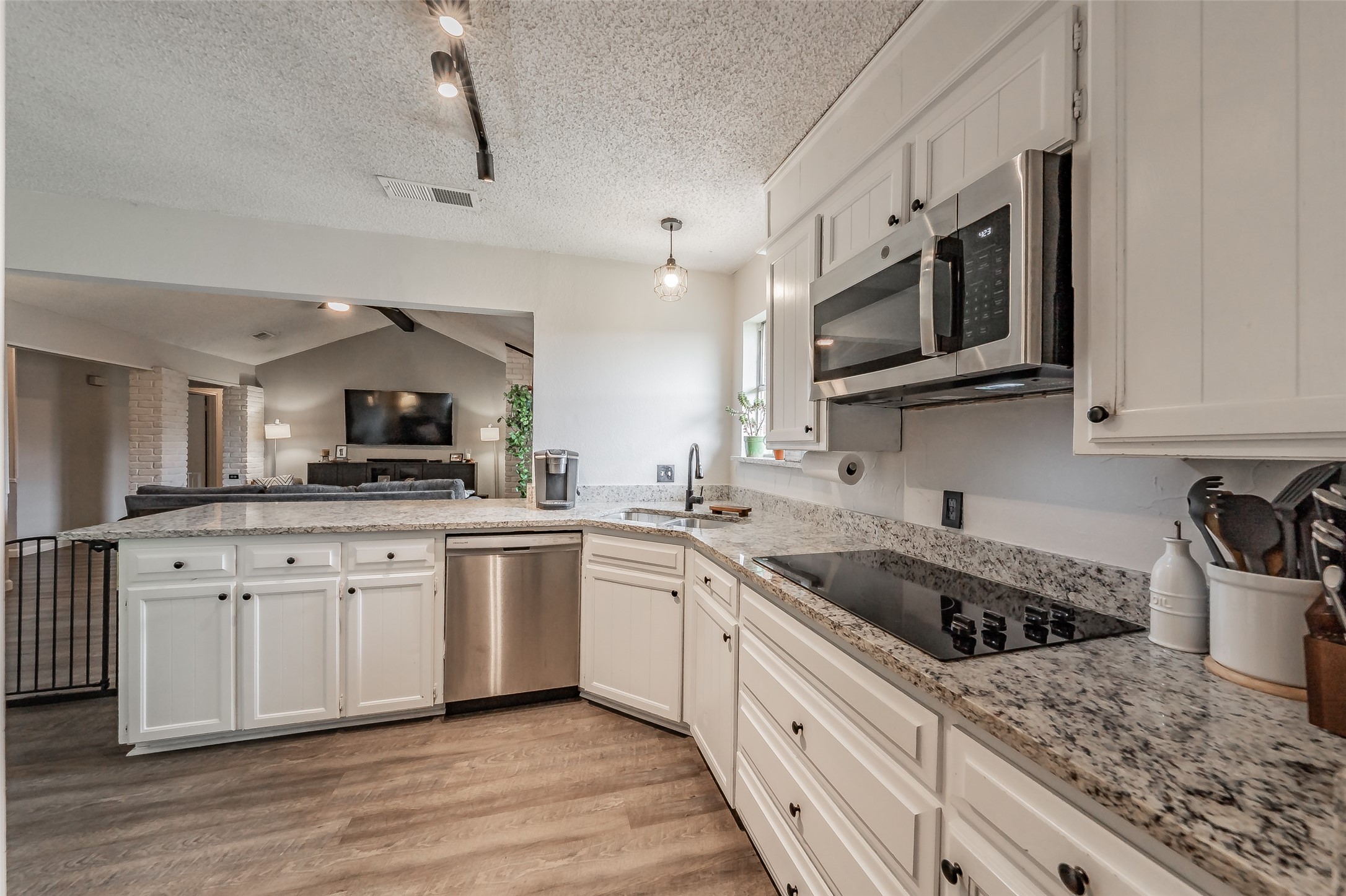 2507 Smouldering Wood Drive Arlington TX 76016