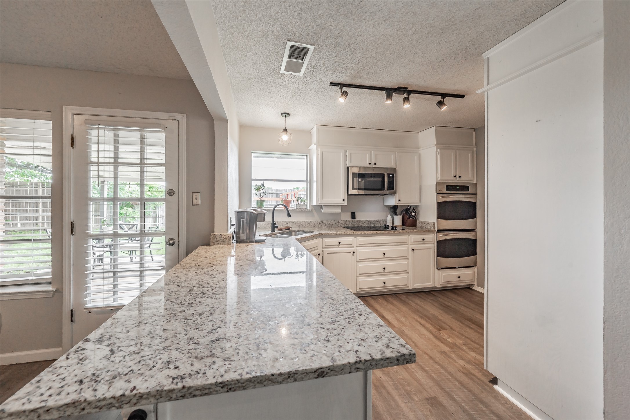 2507 Smouldering Wood Drive Arlington TX 76016