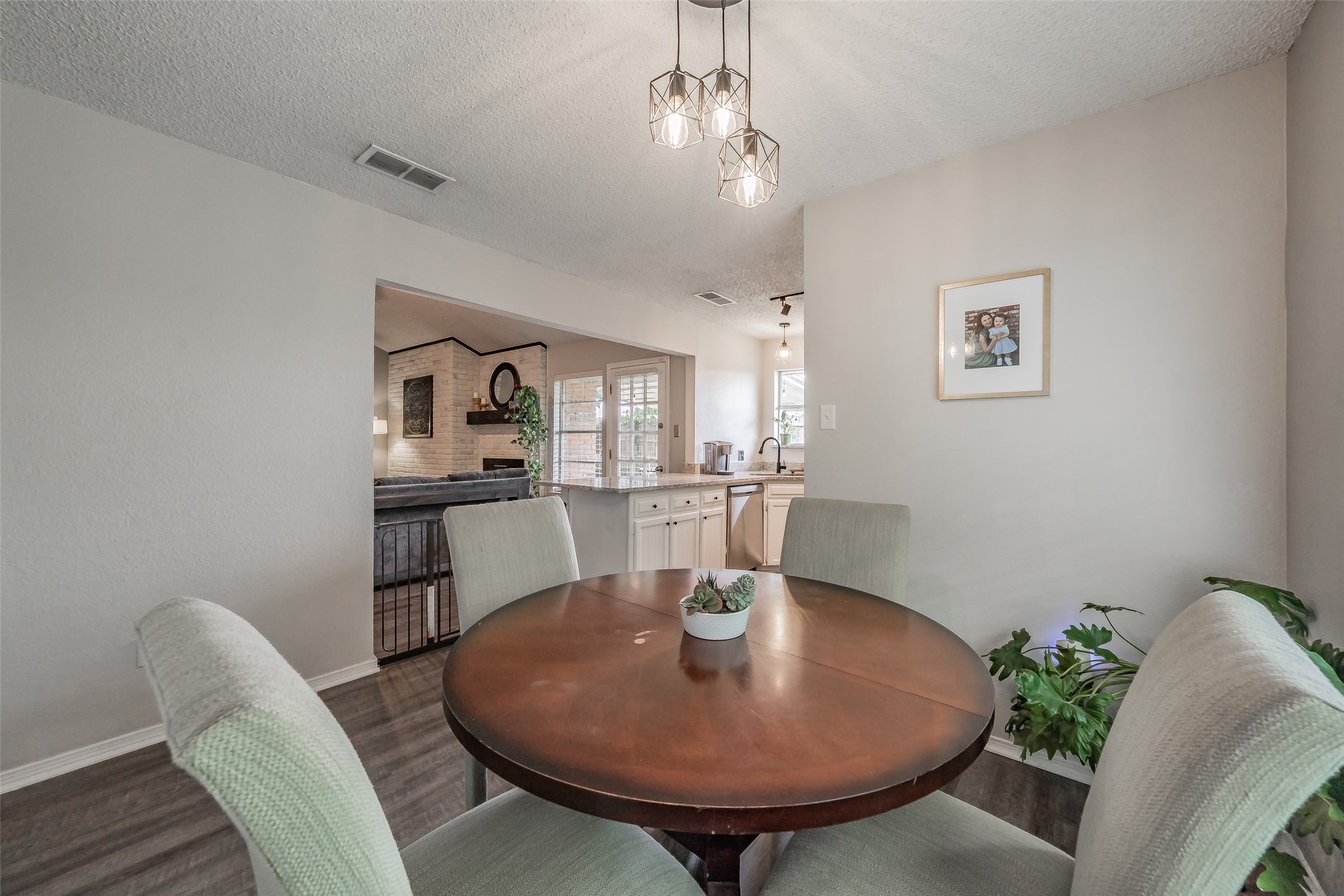 2507 Smouldering Wood Drive Arlington TX 76016