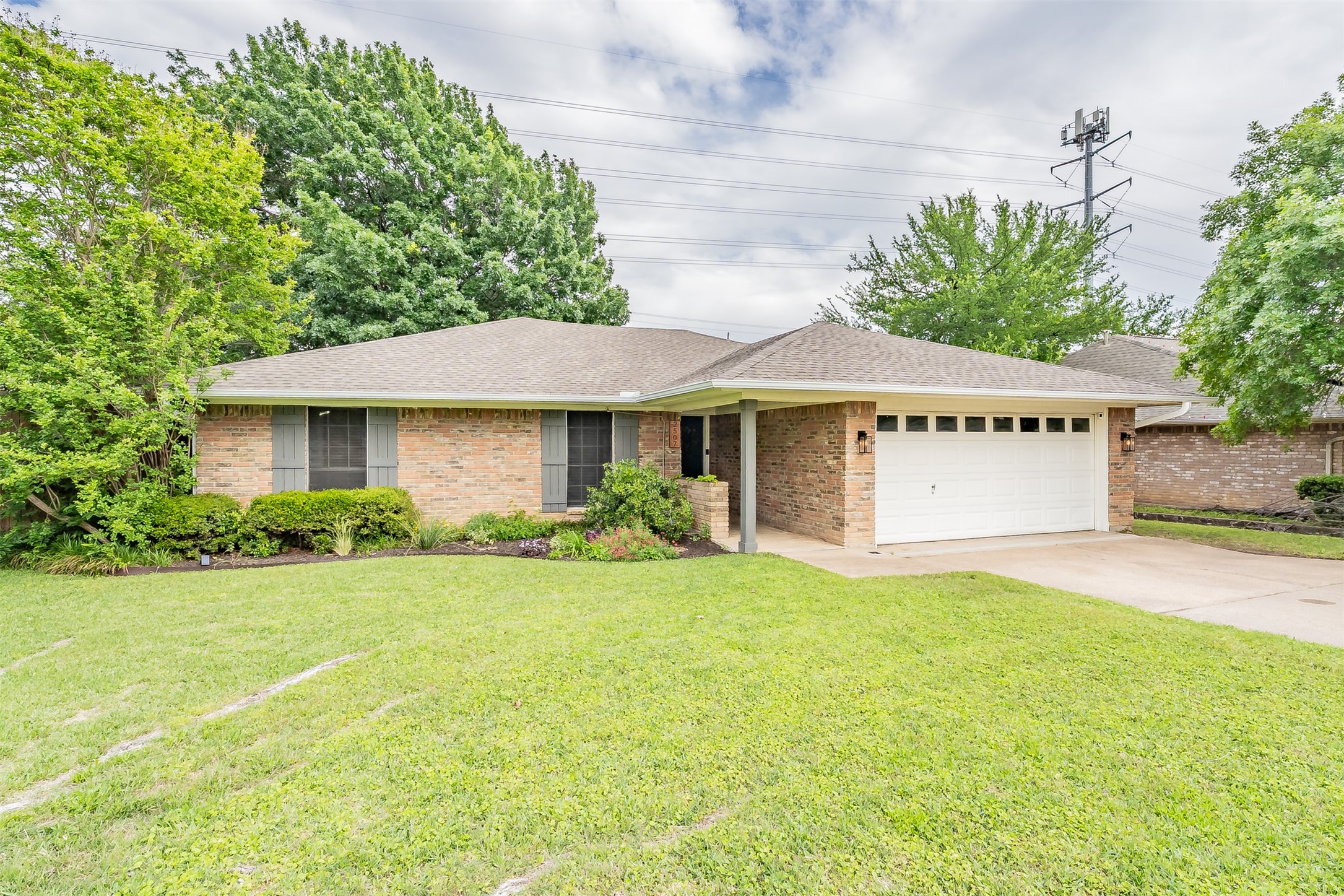 2507 Smouldering Wood Drive Arlington TX 76016