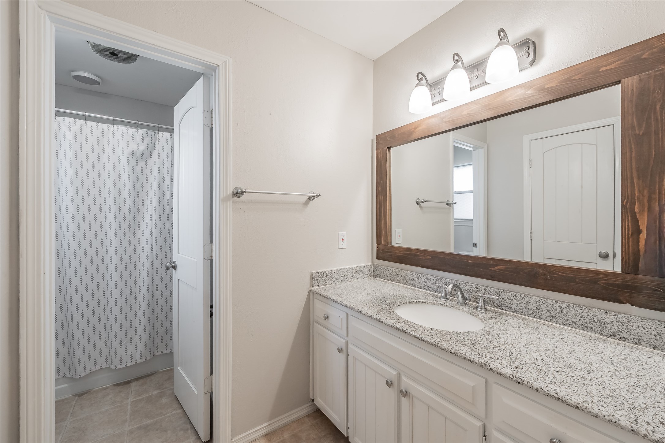 2507 Smouldering Wood Drive Arlington TX 76016