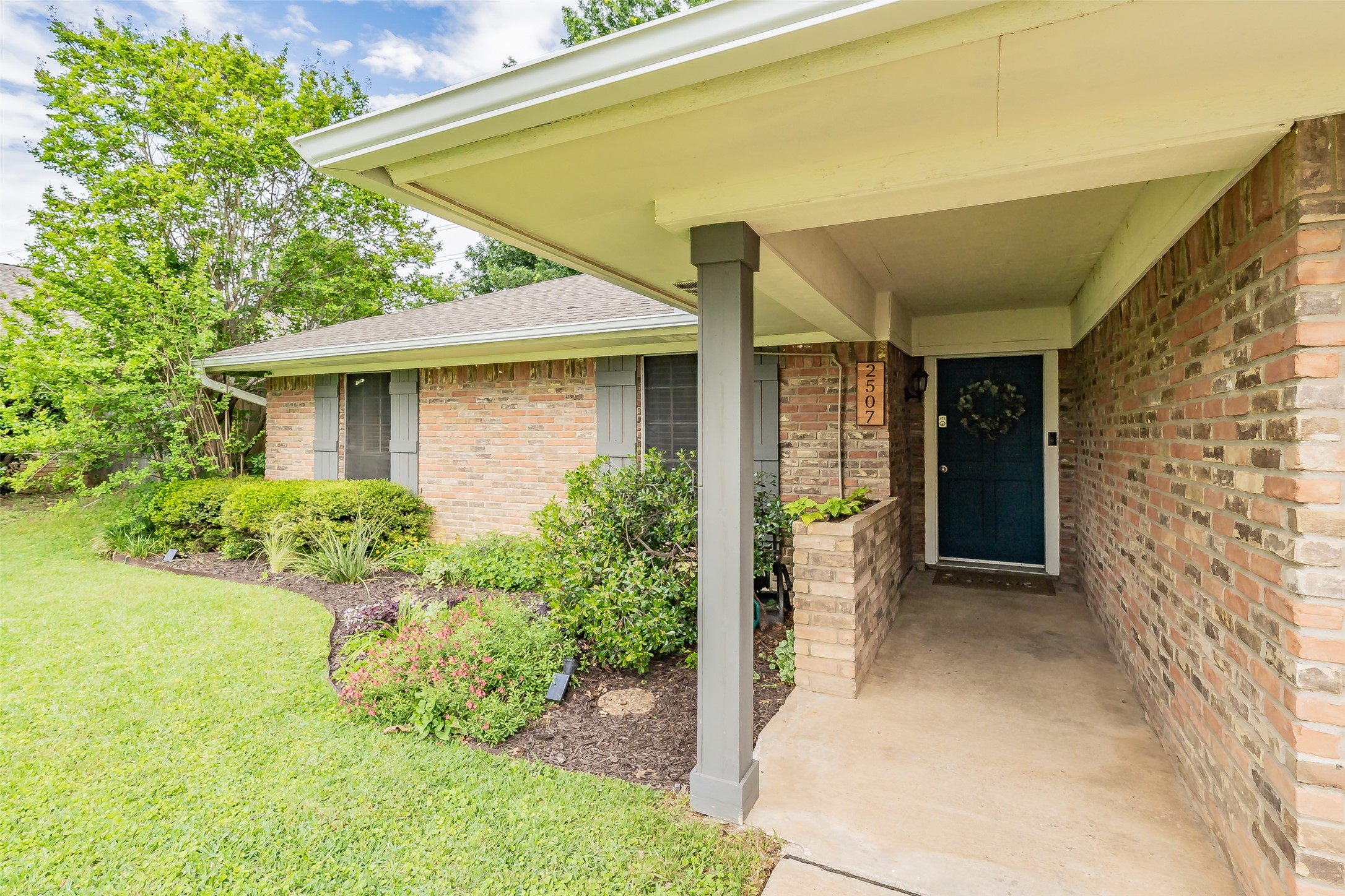 2507 Smouldering Wood Drive Arlington TX 76016