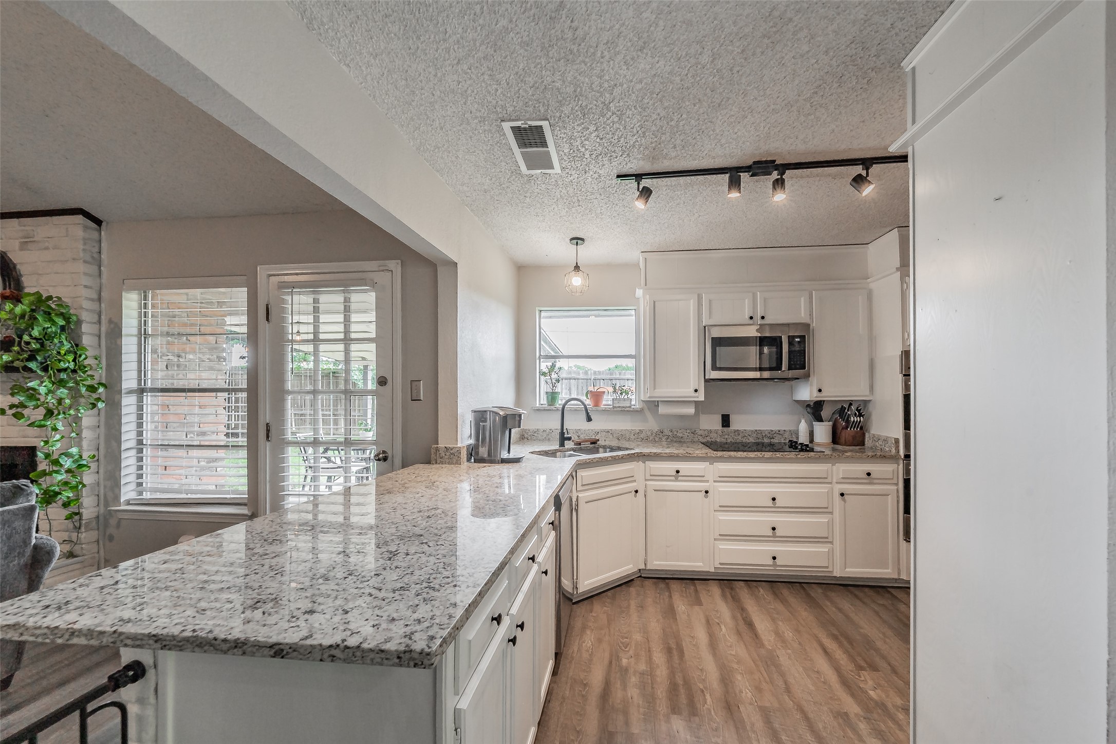 2507 Smouldering Wood Drive Arlington TX 76016