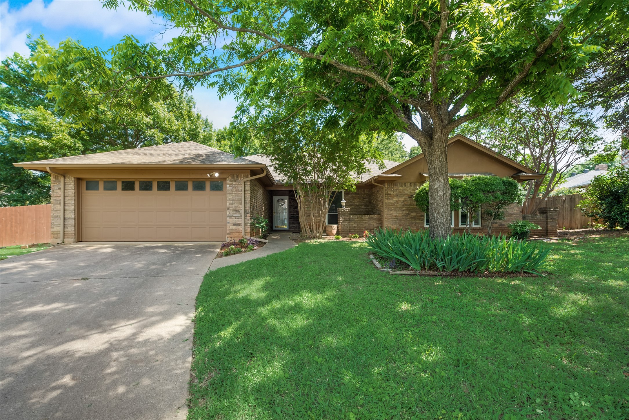 5507 Valparaiso Trail Arlington TX 76017