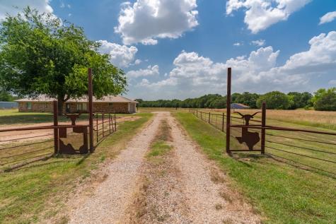 4396 Farm Road 275 S Cumby TX 75433