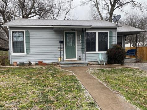 1425 W Groesbeck Street Stephenville TX 76401