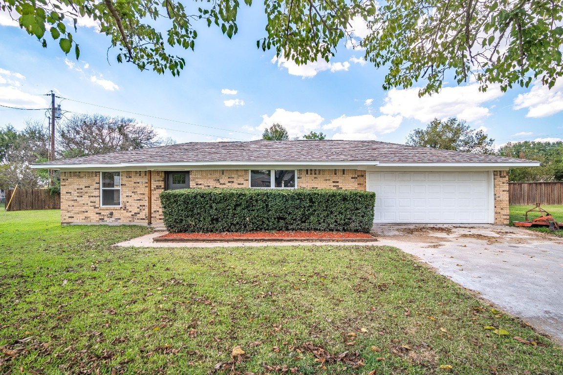 908 Henderson Street Wills Point TX 75169