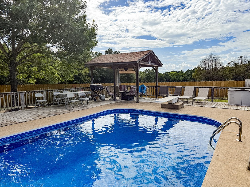 2382 Crystal Drive Athens TX 75752