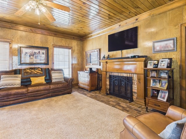 2382 Crystal Drive Athens TX 75752