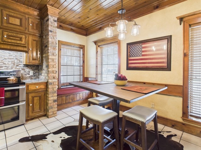 2382 Crystal Drive Athens TX 75752