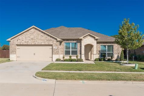 1314 Winding Hollow Drive Grand Prairie TX 75052