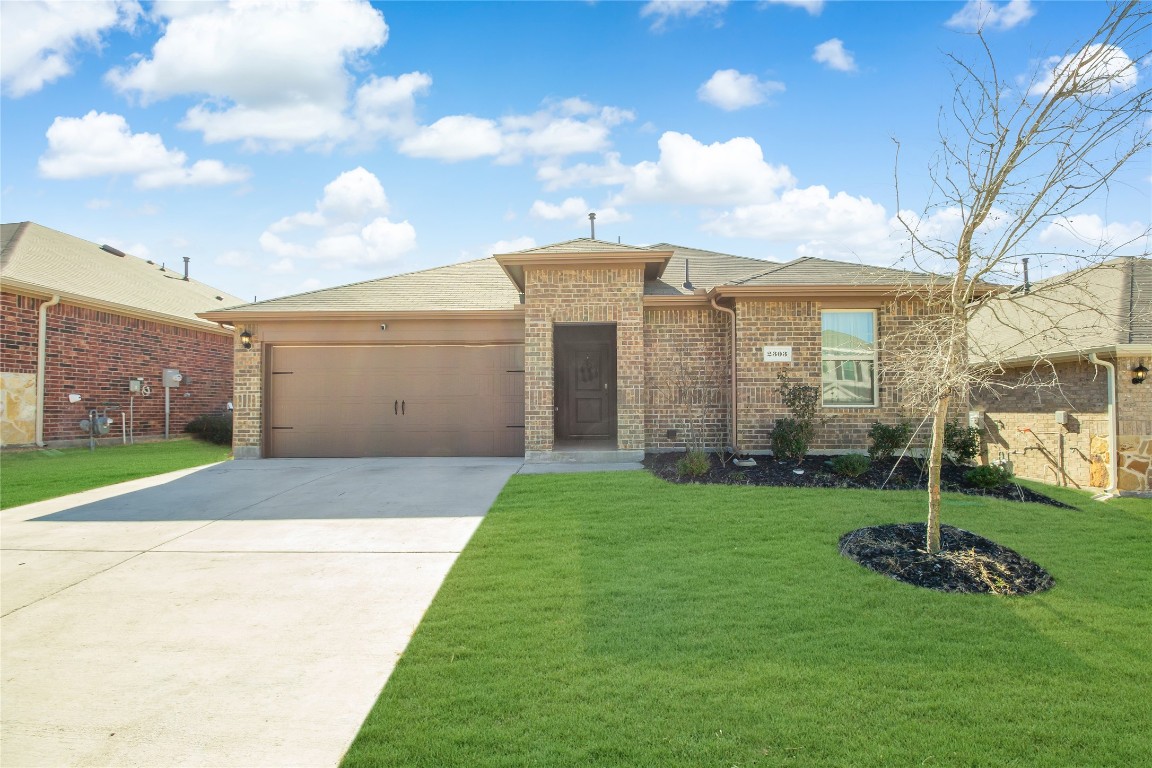 2303 Ravensway Road Crandall TX 75114