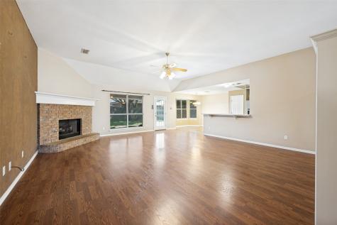 816 Willow Court Saginaw TX 76179