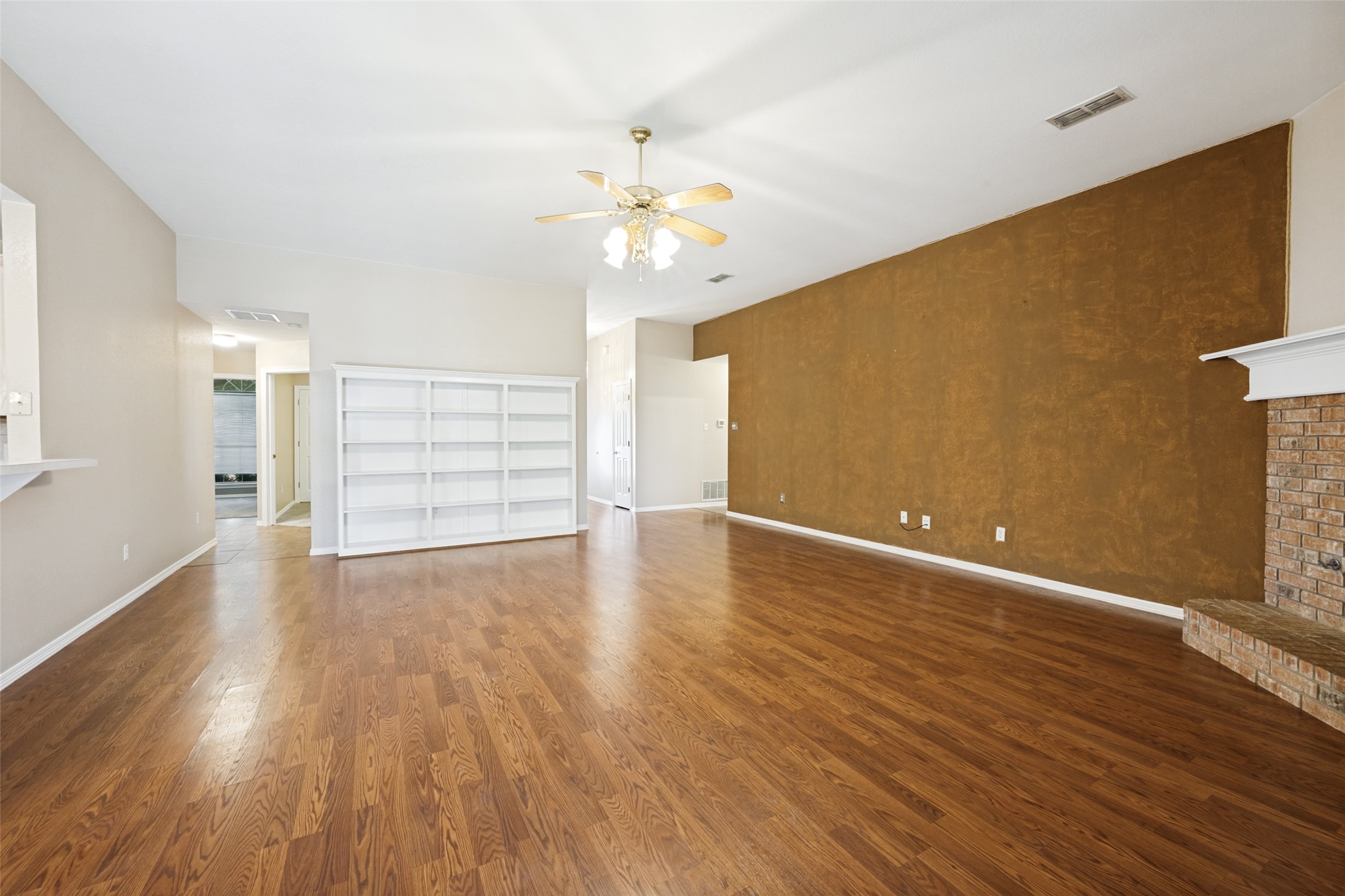 816 Willow Court Saginaw TX 76179