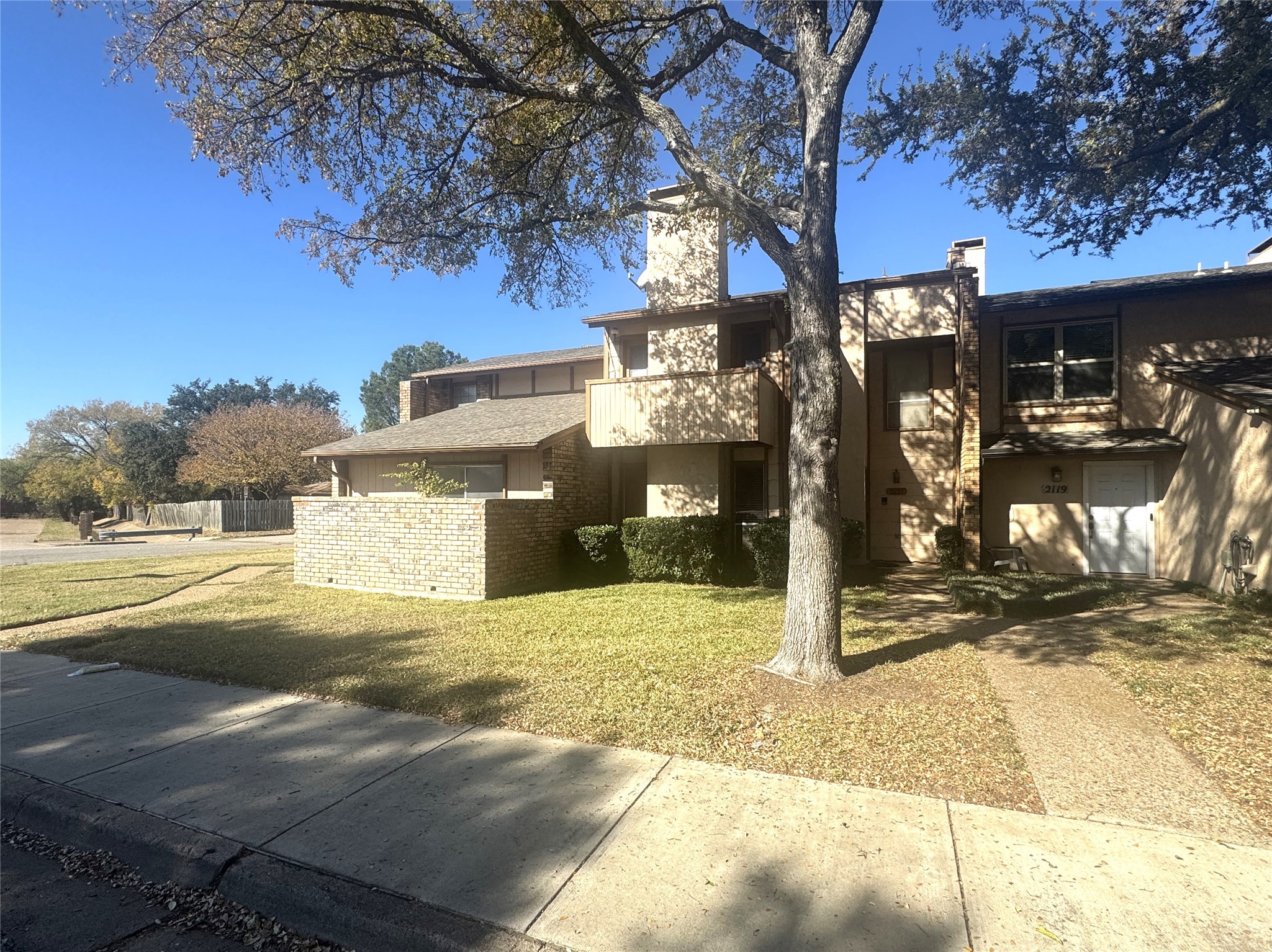 2123 Warnford Place Arlington TX 76015