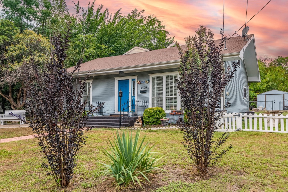 1309 Oak Street Mckinney TX 75069