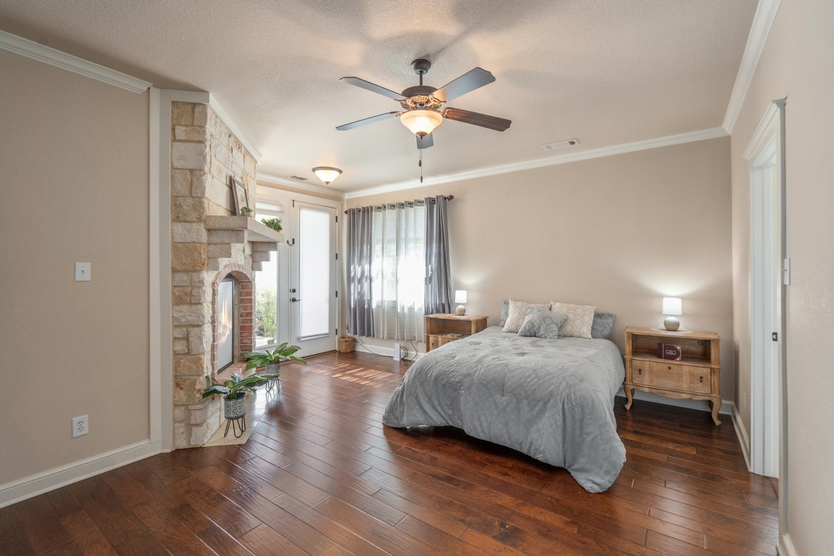 104 Crepe Myrtle Corsicana TX 75109