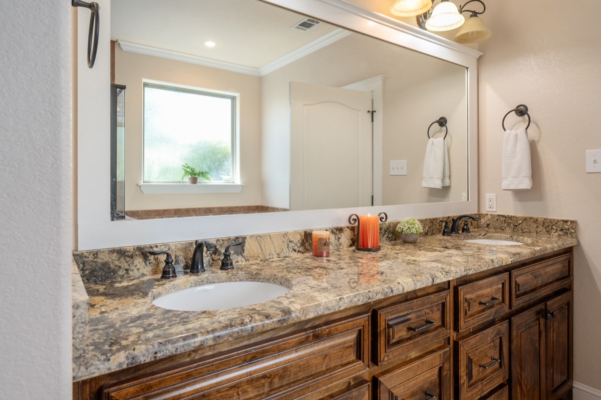 104 Crepe Myrtle Corsicana TX 75109