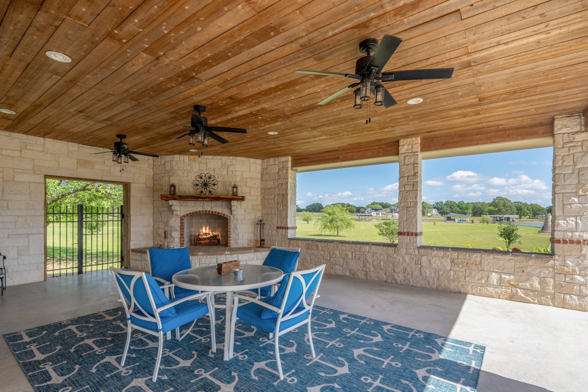 104 Crepe Myrtle Corsicana TX 75109