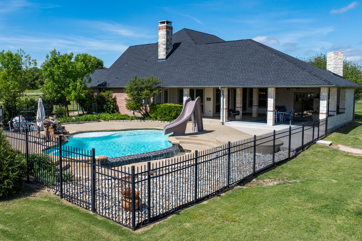 104 Crepe Myrtle Corsicana TX 75109