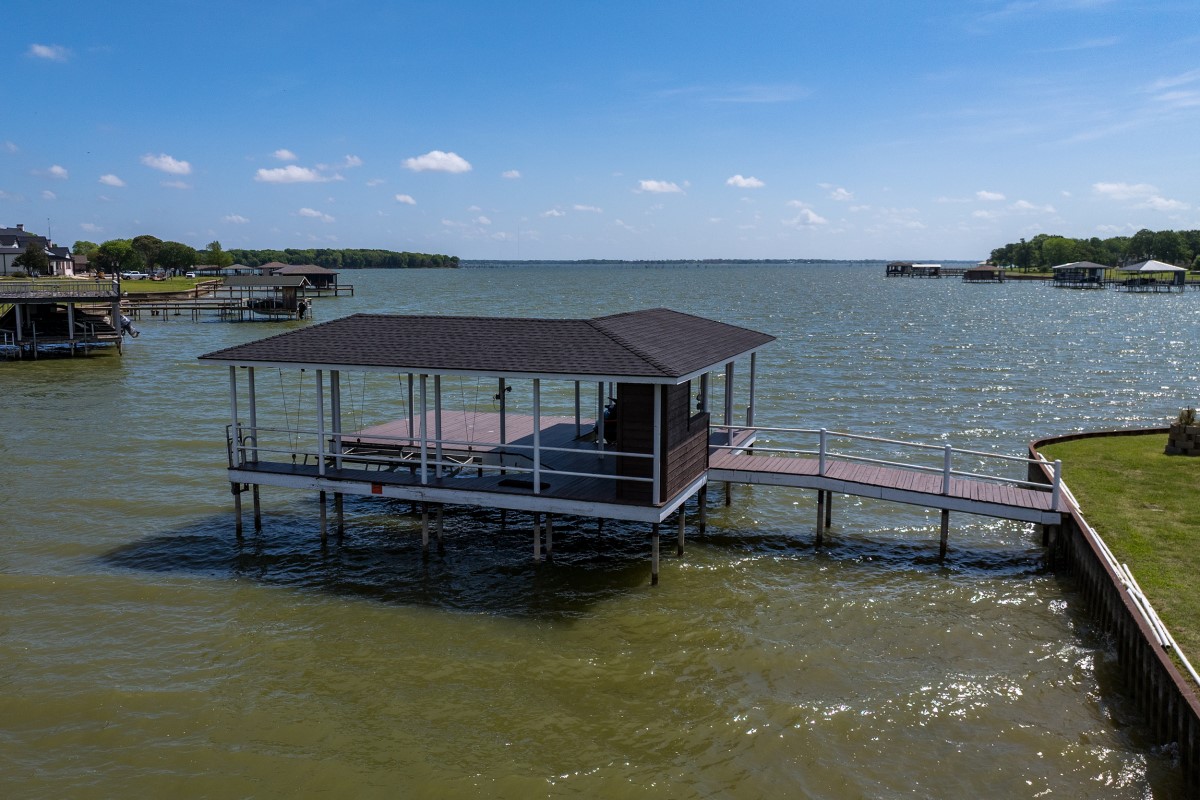 104 Crepe Myrtle Corsicana TX 75109